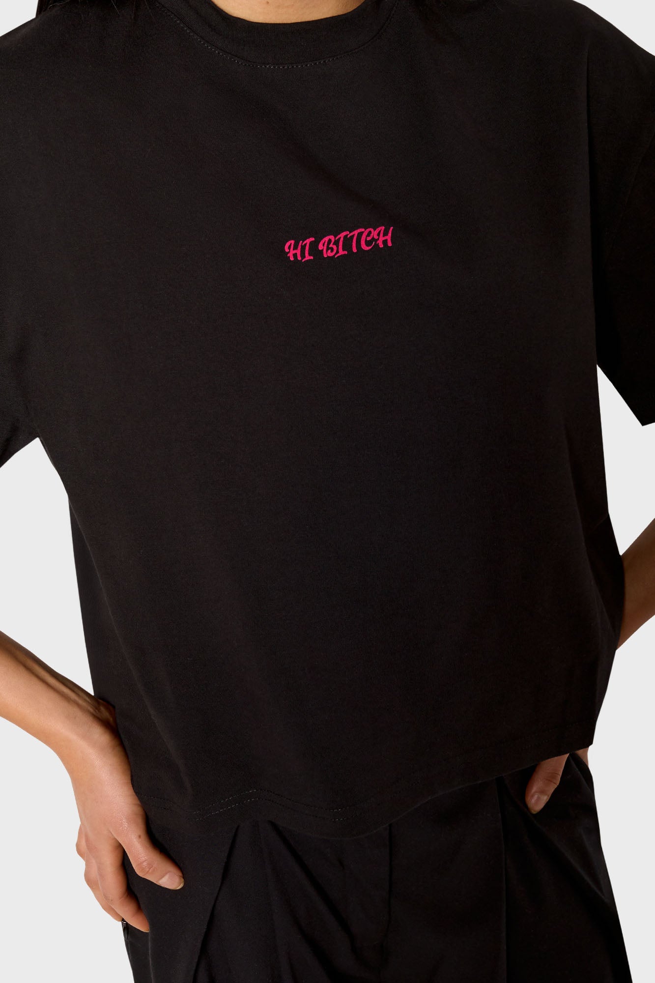 Hi bitch crop t-shirt