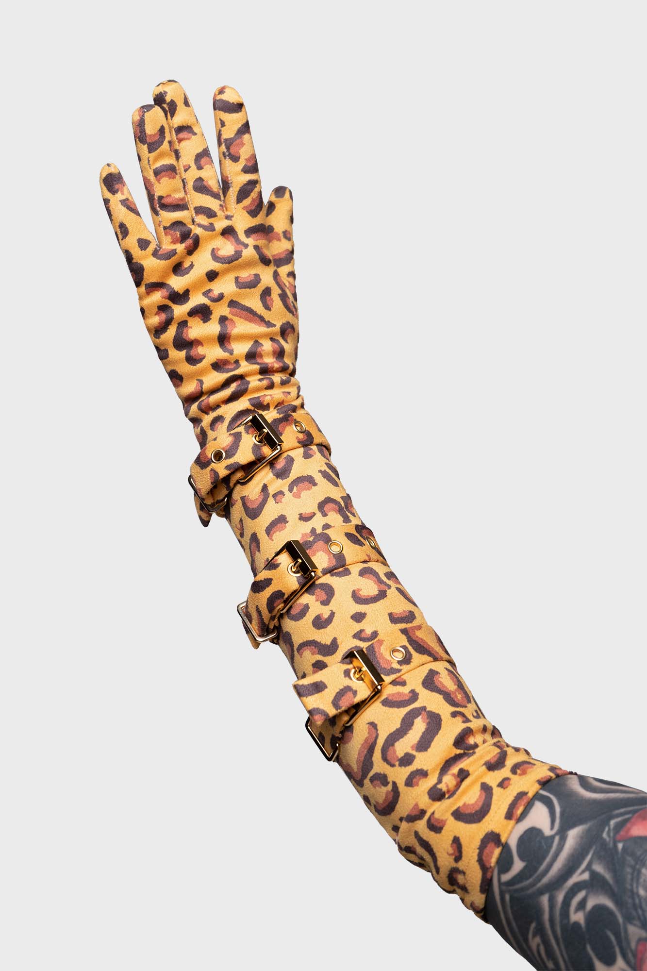 Leo opera gloves